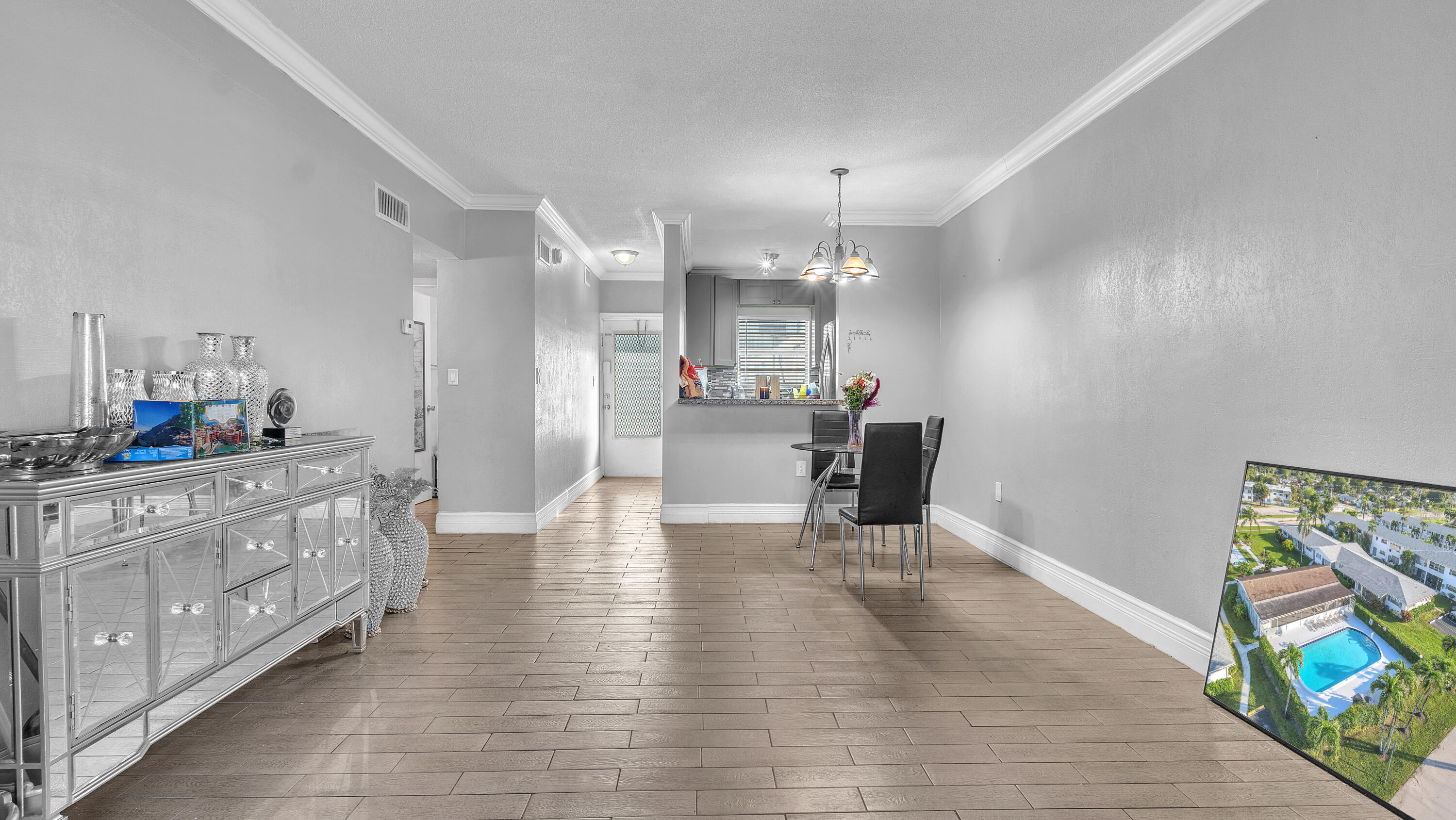 WINFIELD GARDENS SOUTH CONDO - Residential