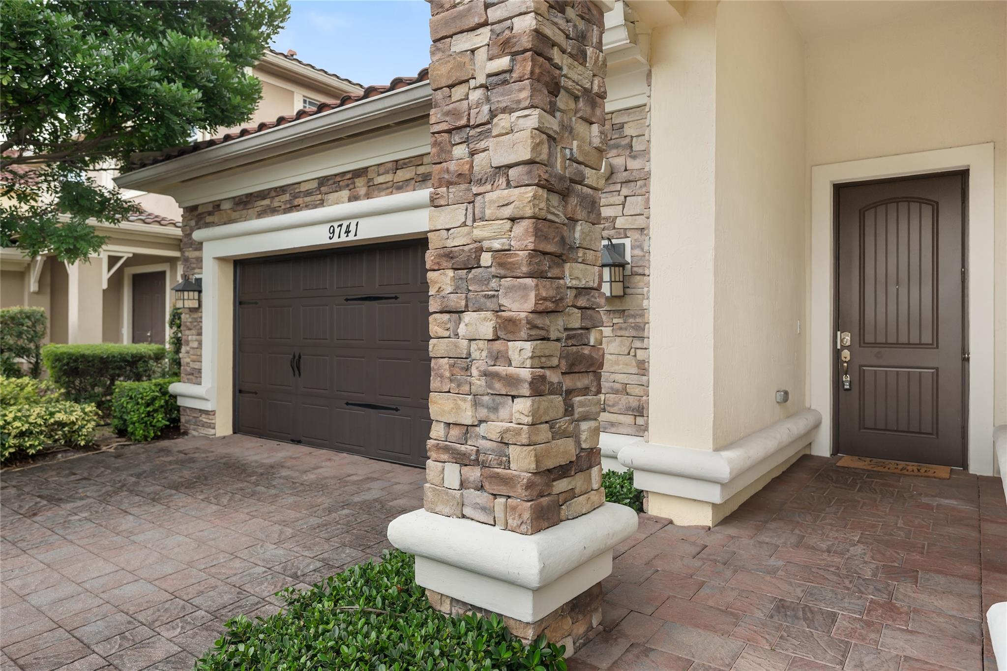 Debuys 180-147 B - Residential Lease