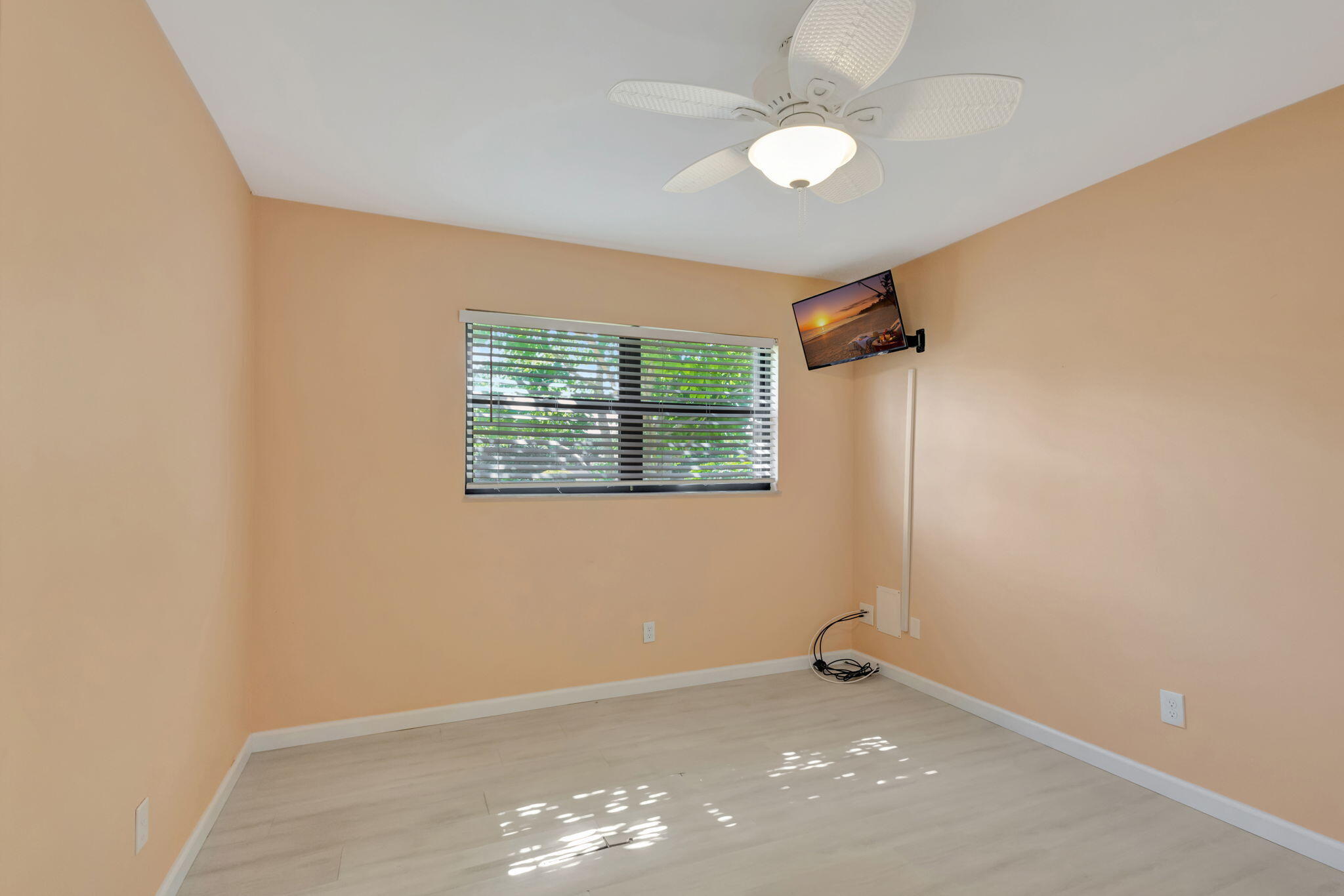 THE SANDS SECTION 1 CONDOMINIUM - Residential