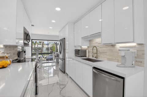 Tiny photo for 6760 Willow Wood Drive #1204, Boca Raton, FL 33434 (MLS # B26021722)
