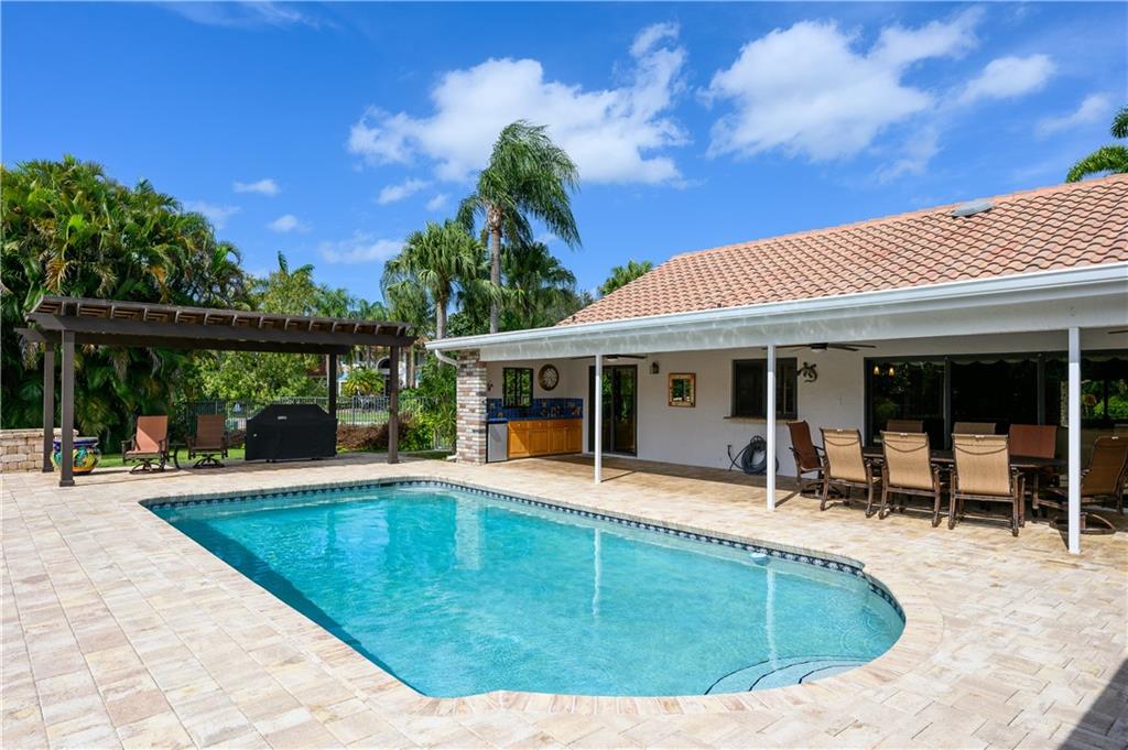 WINDING LAKES SEC 3 - Residential