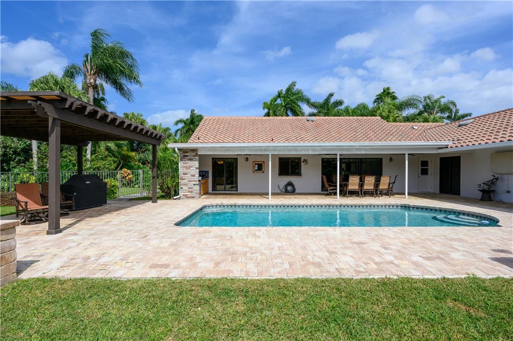 WINDING LAKES SEC 3 - Residential