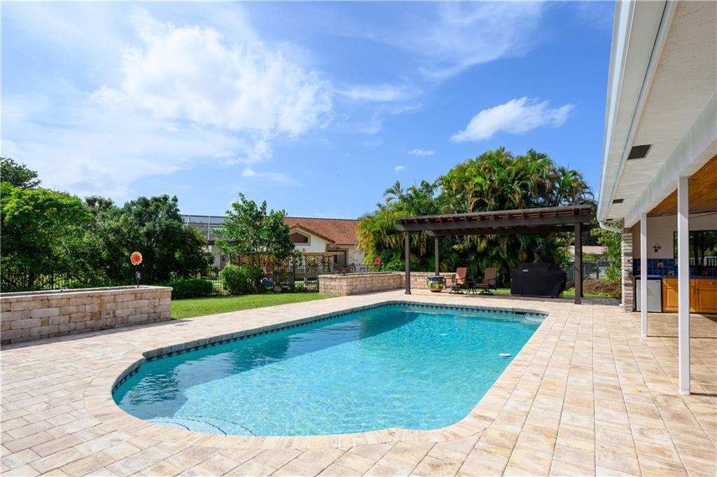 WINDING LAKES SEC 3 - Residential