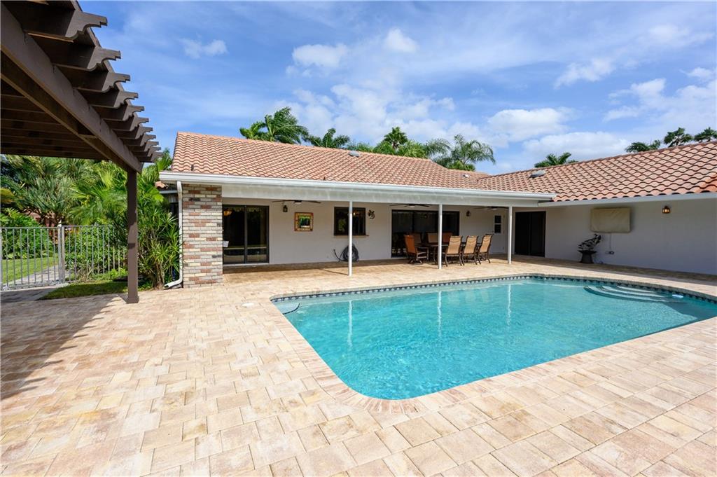 WINDING LAKES SEC 3 - Residential