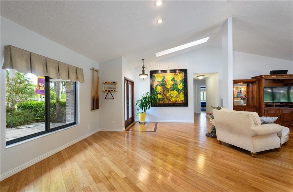 WINDING LAKES SEC 3 - Residential