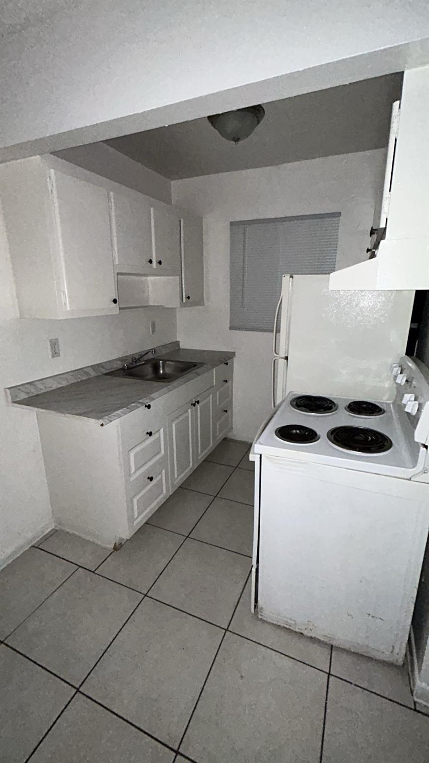 Hollywood Little Ranches - Residential Lease