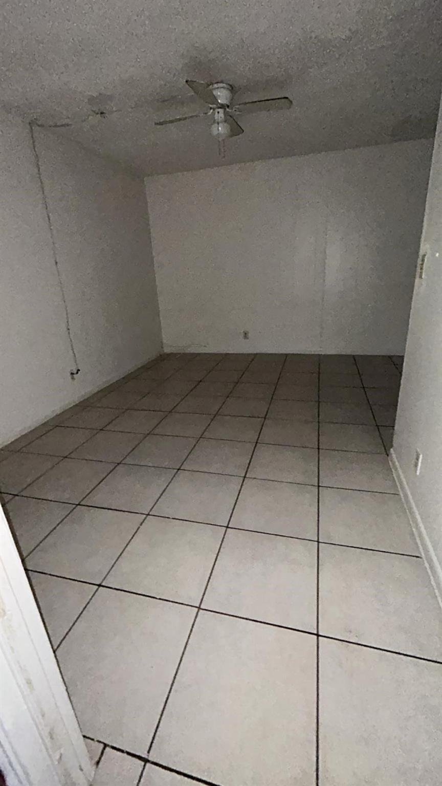 Hollywood Little Ranches - Residential Lease