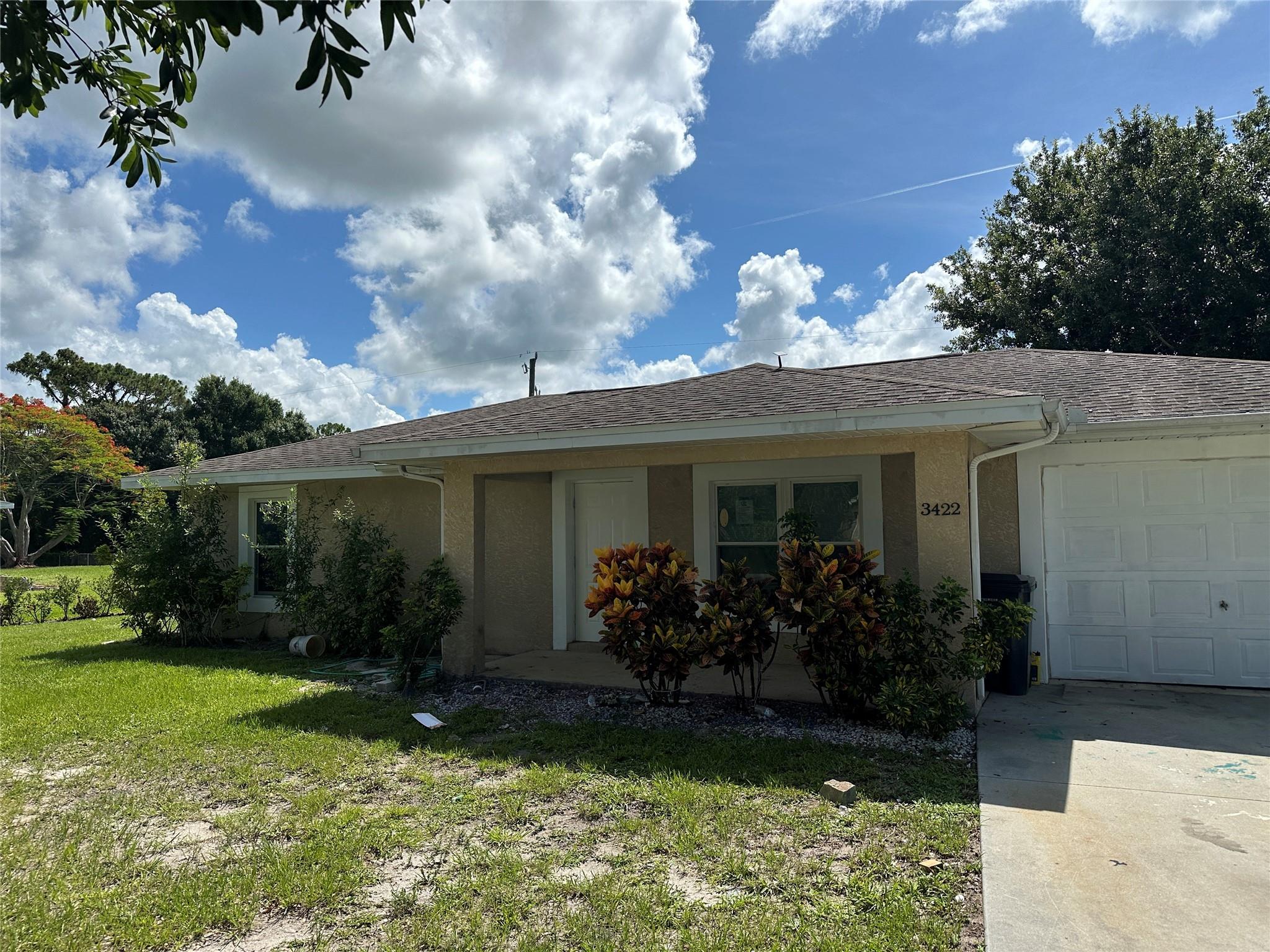 COZY 3/2 HOME IN OKEECHOBEE, FLG FRESHLY PAINTED INTERIOR. TILE THROUGHOUT. PET FRIENDILY WITH A NONREFUNDABLE PET FEE TO BE DETERMINE BY OWNER ACCORDING TO PET SIZE. MONTHLY INCOME MUST EQUAL 2XS THE RENT RATE. CREDIT AND BACKGROUND REQUIRED. TENANT RESPONSIBLE FOR ALL UTILITIES AND THE LAWN. YOUR VOUCHER IS WELCOME. STAINLESS STEEL APPLIANCES WILL BE INSTALLED UPON MOVE-IN. WASHER/DRYER HOOKUP.