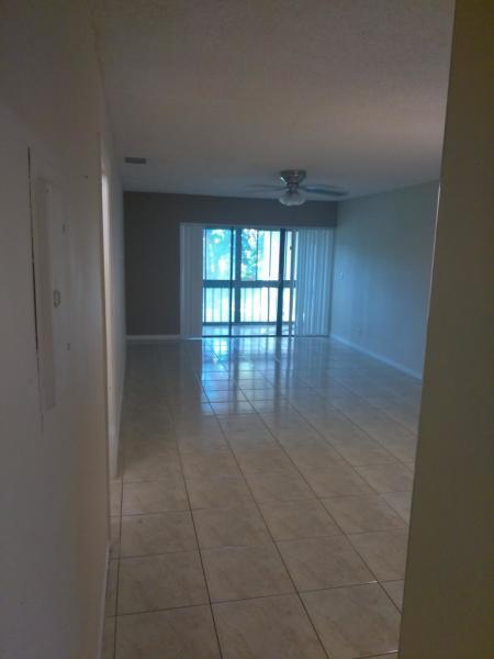 5975 Forest Hill Boulevard 202
