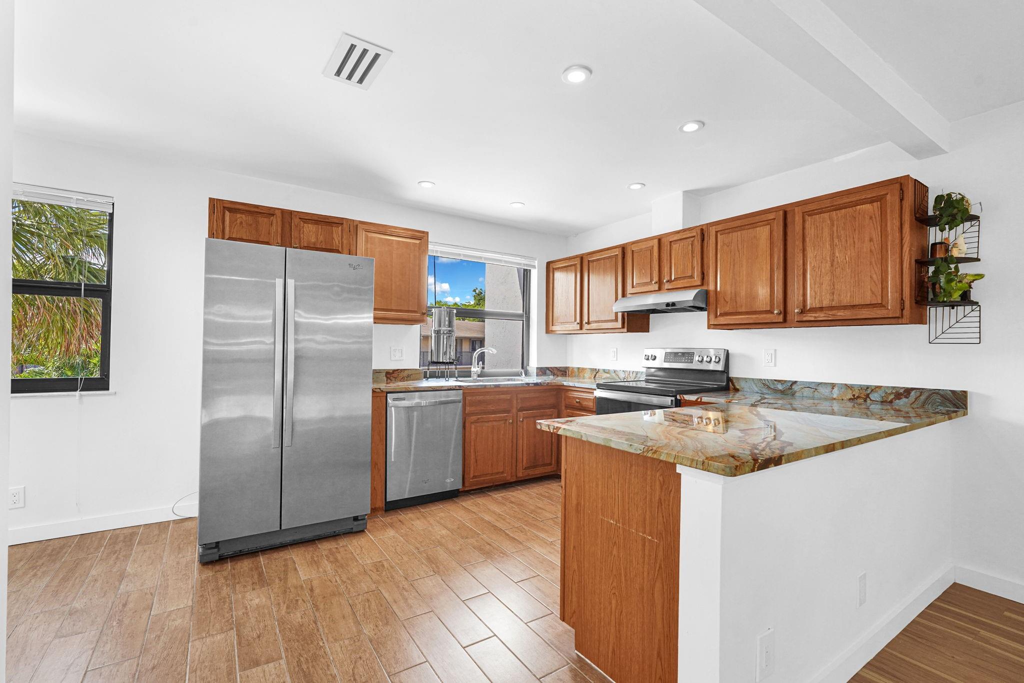 840 River's Edge Townhome - Residential