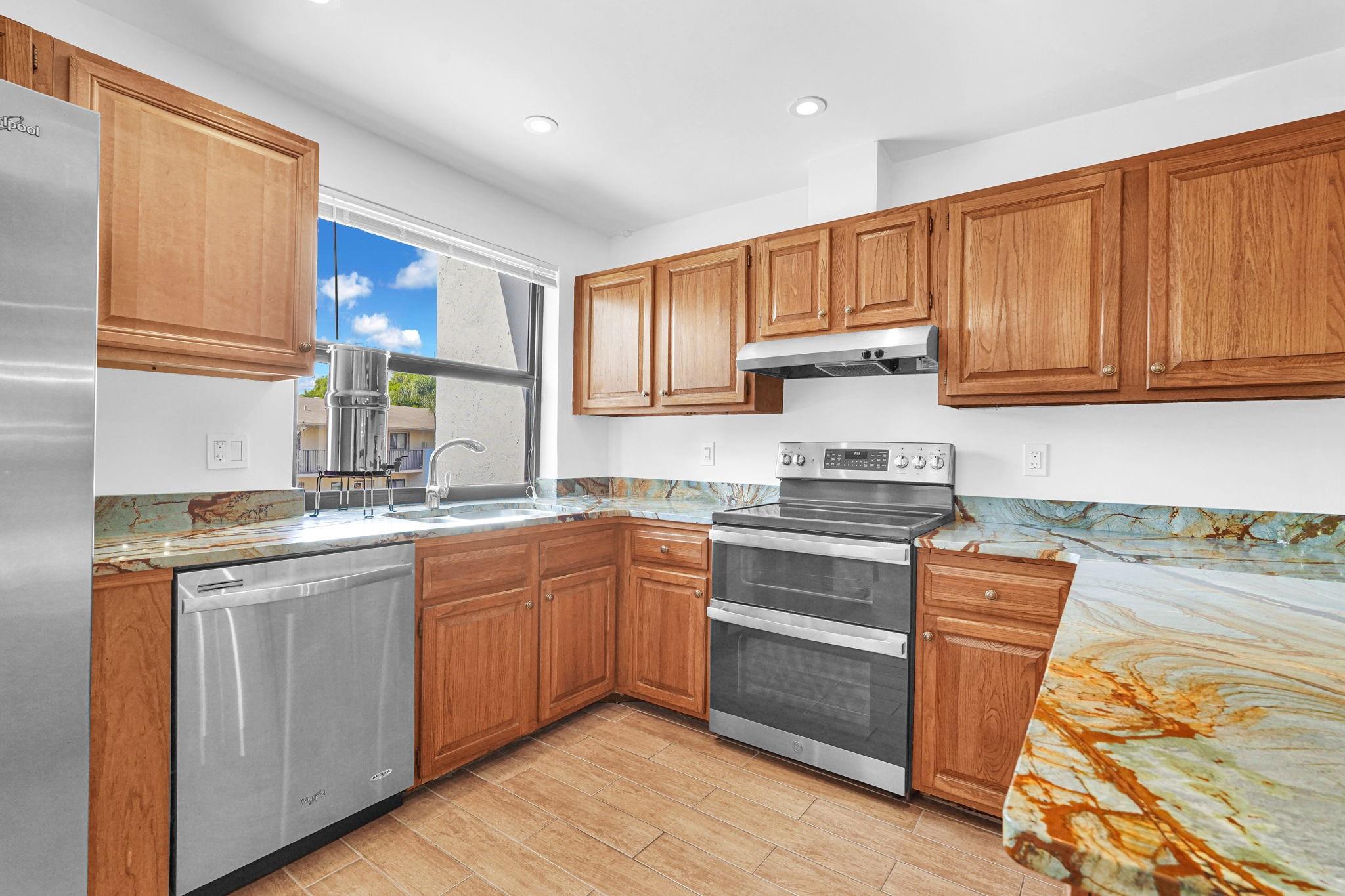 840 River's Edge Townhome - Residential