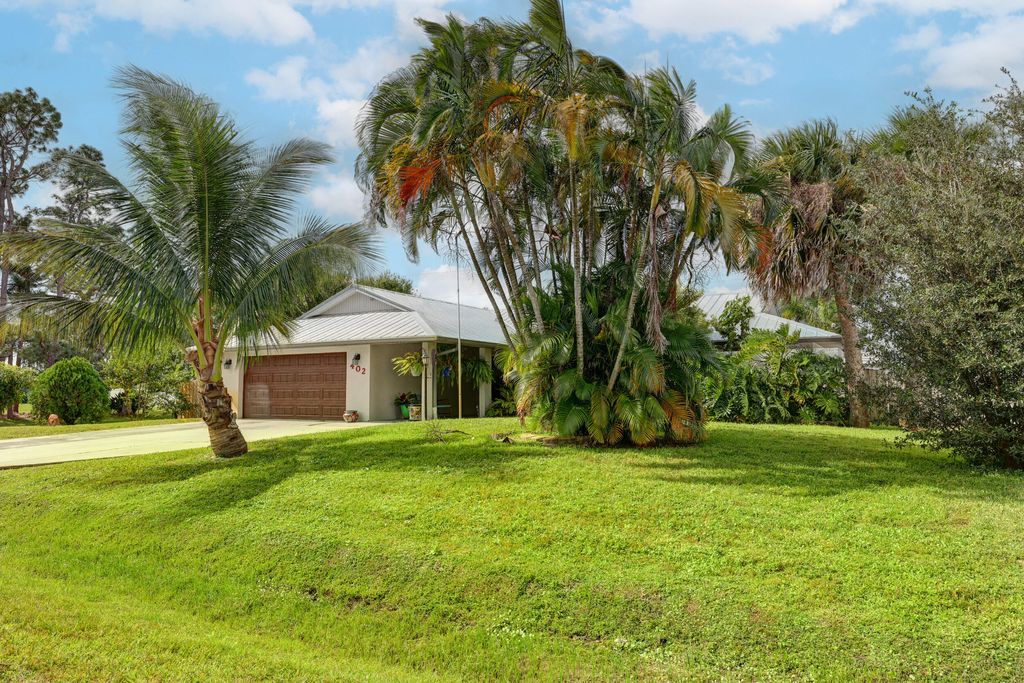 Photo of 402 Willows Avenue, Port Saint Lucie, FL 34952 (MLS # R10932850)
