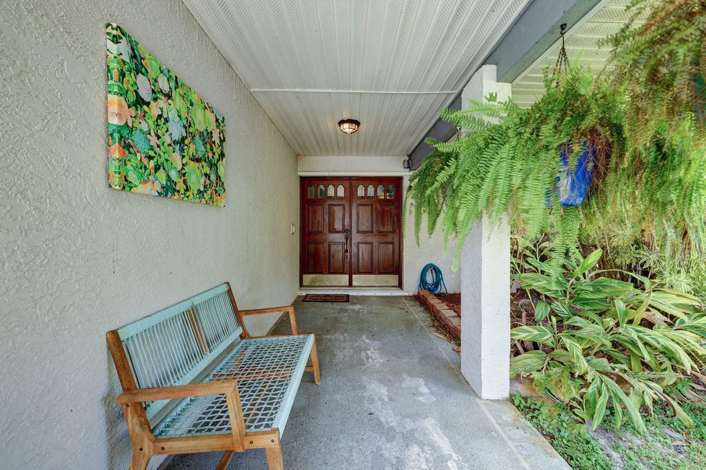 Photo of 402 Willows Avenue, Port Saint Lucie, FL 34952 (MLS # R10932850)