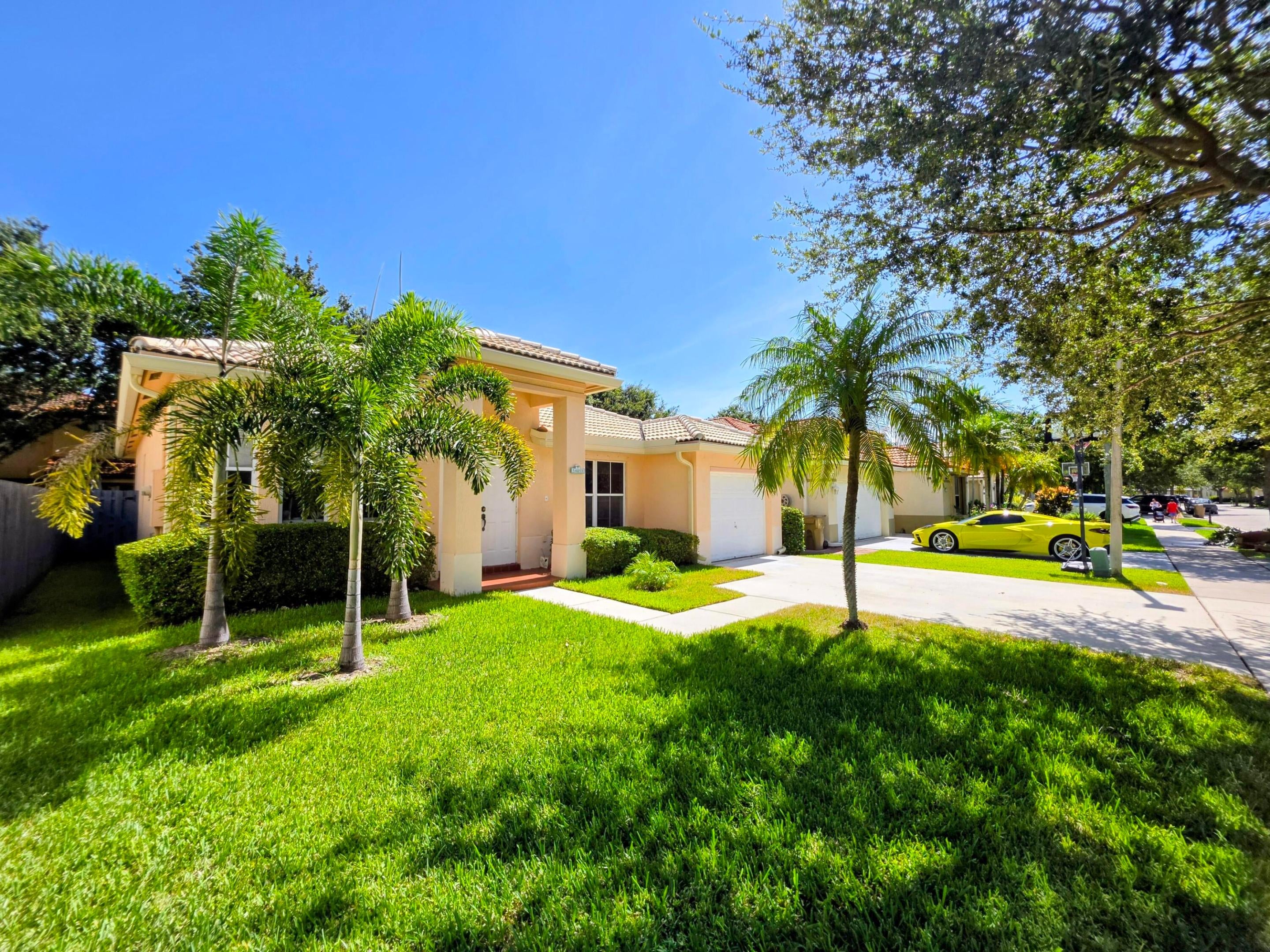 14013 N Cypress Cove Circle