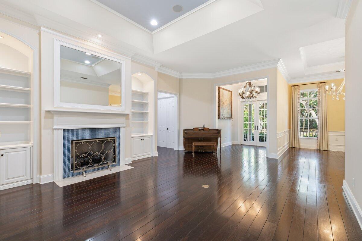 651 N Tomahawk Trail