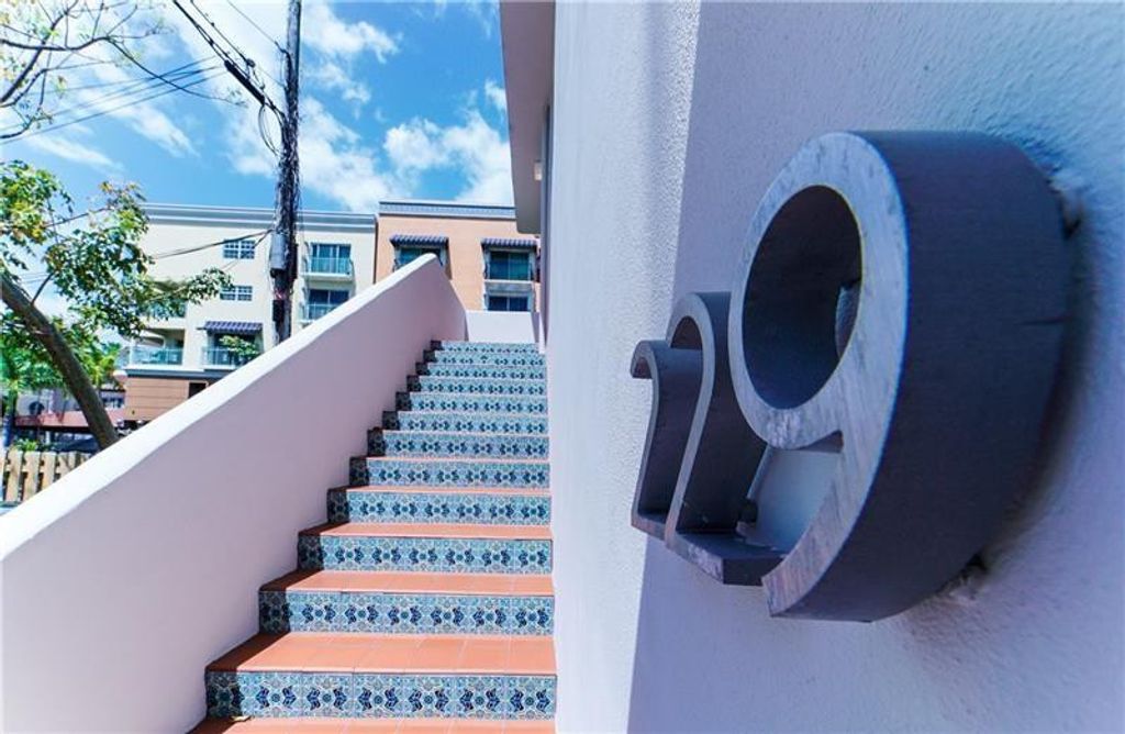 Photo of 229 SE 12 Avenue, Fort Lauderdale, FL 33301 (MLS # F10459394)