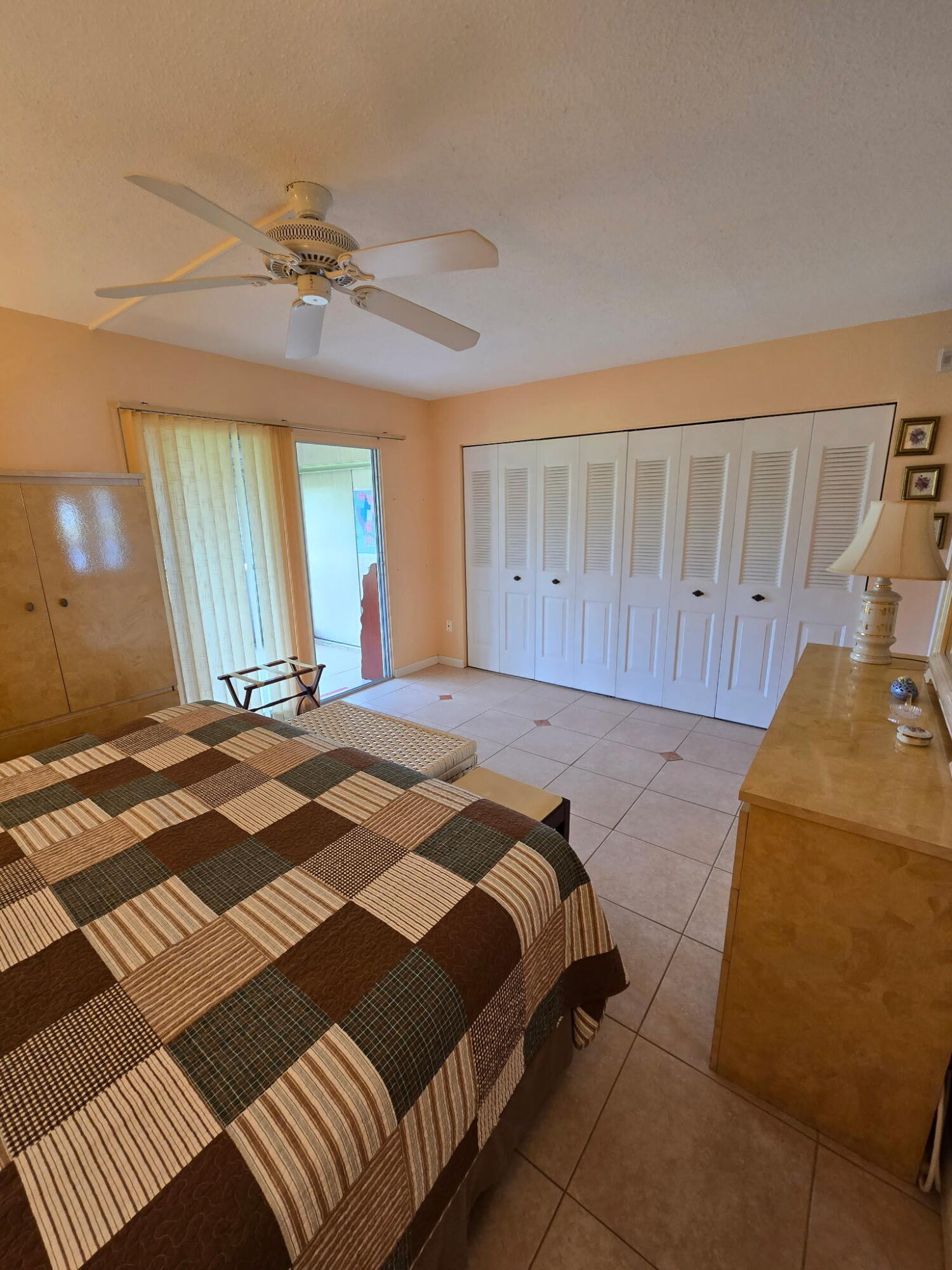 ASHBY D CONDO - Residential
