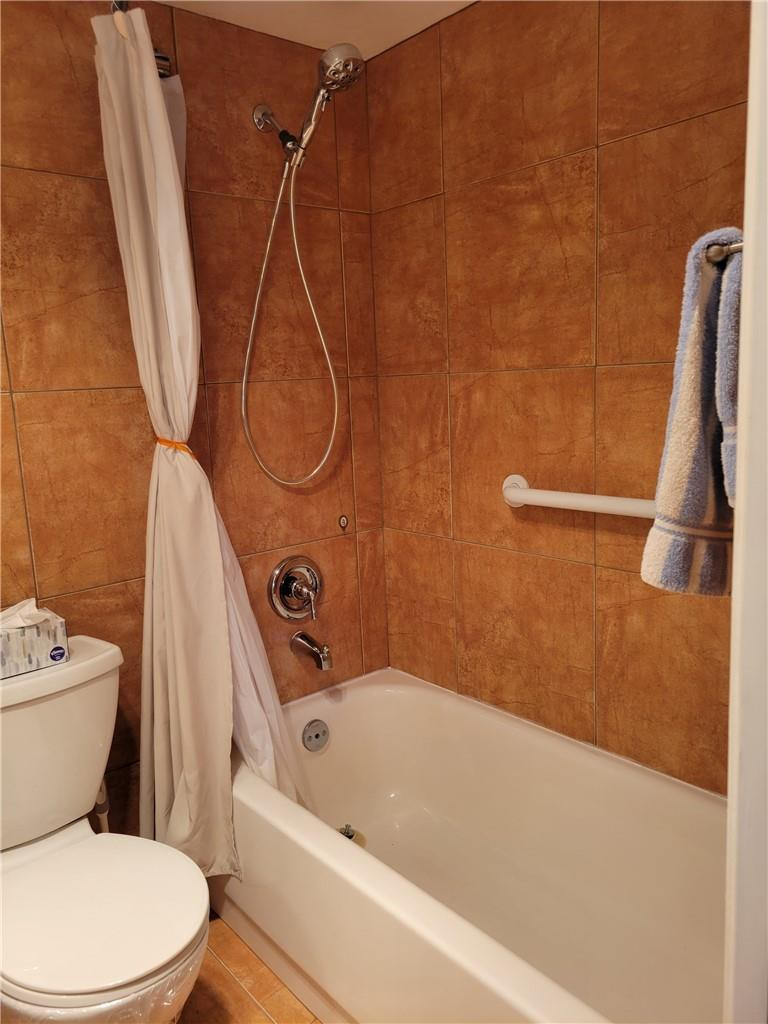 ASHBY D CONDO - Residential
