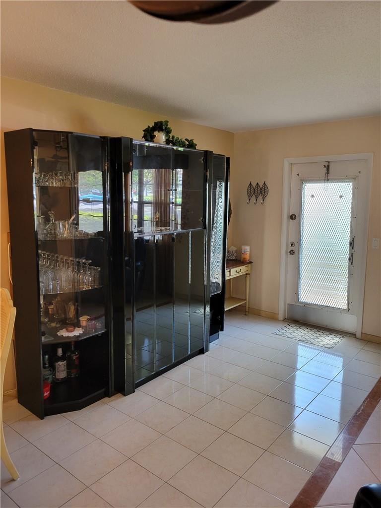 View photos, virtual tours, details... 1030 Ashby D 1030