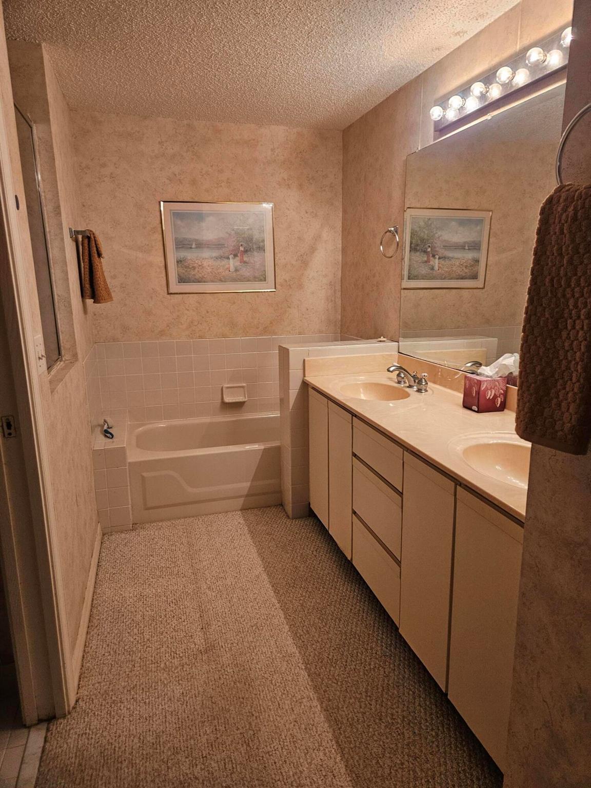 SEA COLONY CONDO - Residential Lease