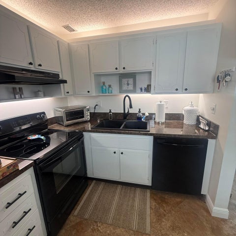 Tiny photo for 1225 NW 21th Street #2009, Stuart, FL 34994 (MLS # B26090049)