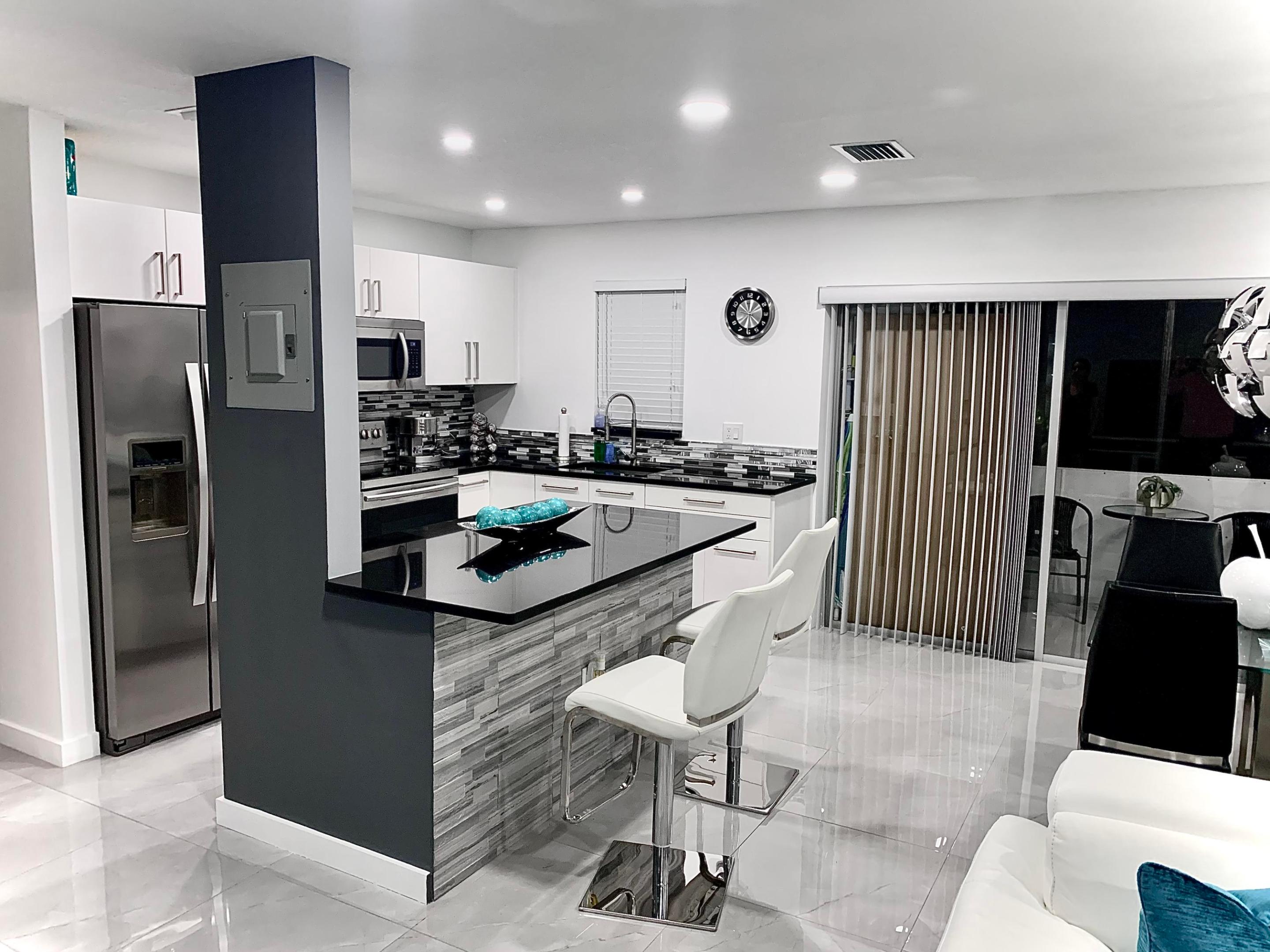 LAKESIDE VILLAGE CONDO 2 - Residential Lease