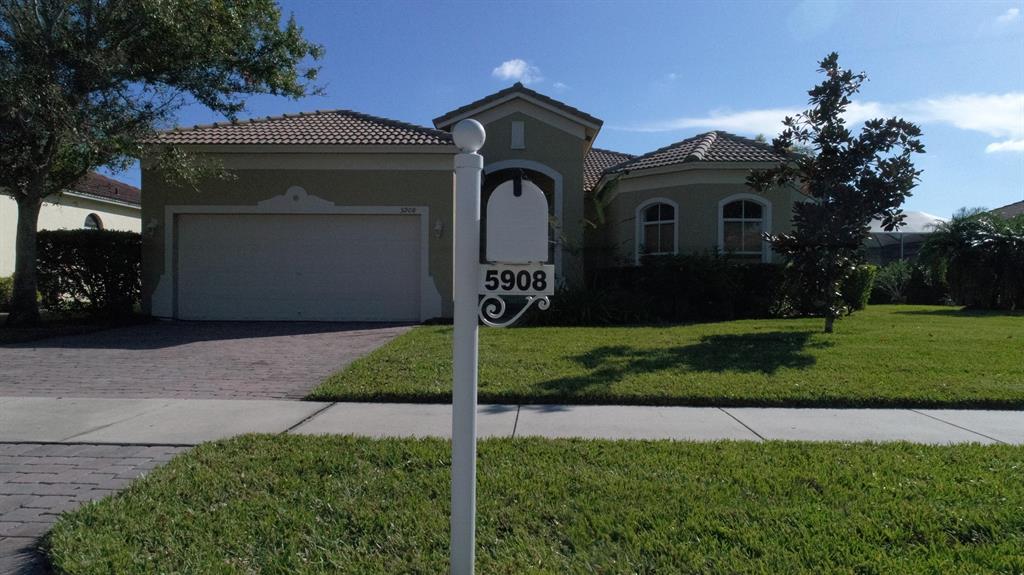 THIS POPULAR ROMA MODEL HAS 3 BEDROOM, 2-1/2 BATH WITH OVER 2,100 SF OF LIVING SPACE. UPGRADED TILE IN THE LIVING SPACE, BRAND NEW CARPET IN THE BEDROOMS AND FAMILY ROOM, UPGRADED CABINETRY, ALL NEW (NEVER USED) STAINLESS STEEL KITCHEN APPLIANCES, MASTER W/ROMAN TUB, HUGE WALK-INS. COMMUNITY AMENITIES INCLUDE LARGE CLUBHOUSE WITH LARGE POOL THAT IS HEATED IN WINTER AND COOLED IN SUMMER, RECENTLY UPDATED FITNESS CENTER, REGULAR COMMUNITY SPONSORED EVENTS, TOT-LOT PLAYGROUND, TENNIS COURTS, VOLLEYBALL, BOCCE, SIDEWALKS THROUGHOUT, NATURE WALK AREAS AND MUCH MORE.