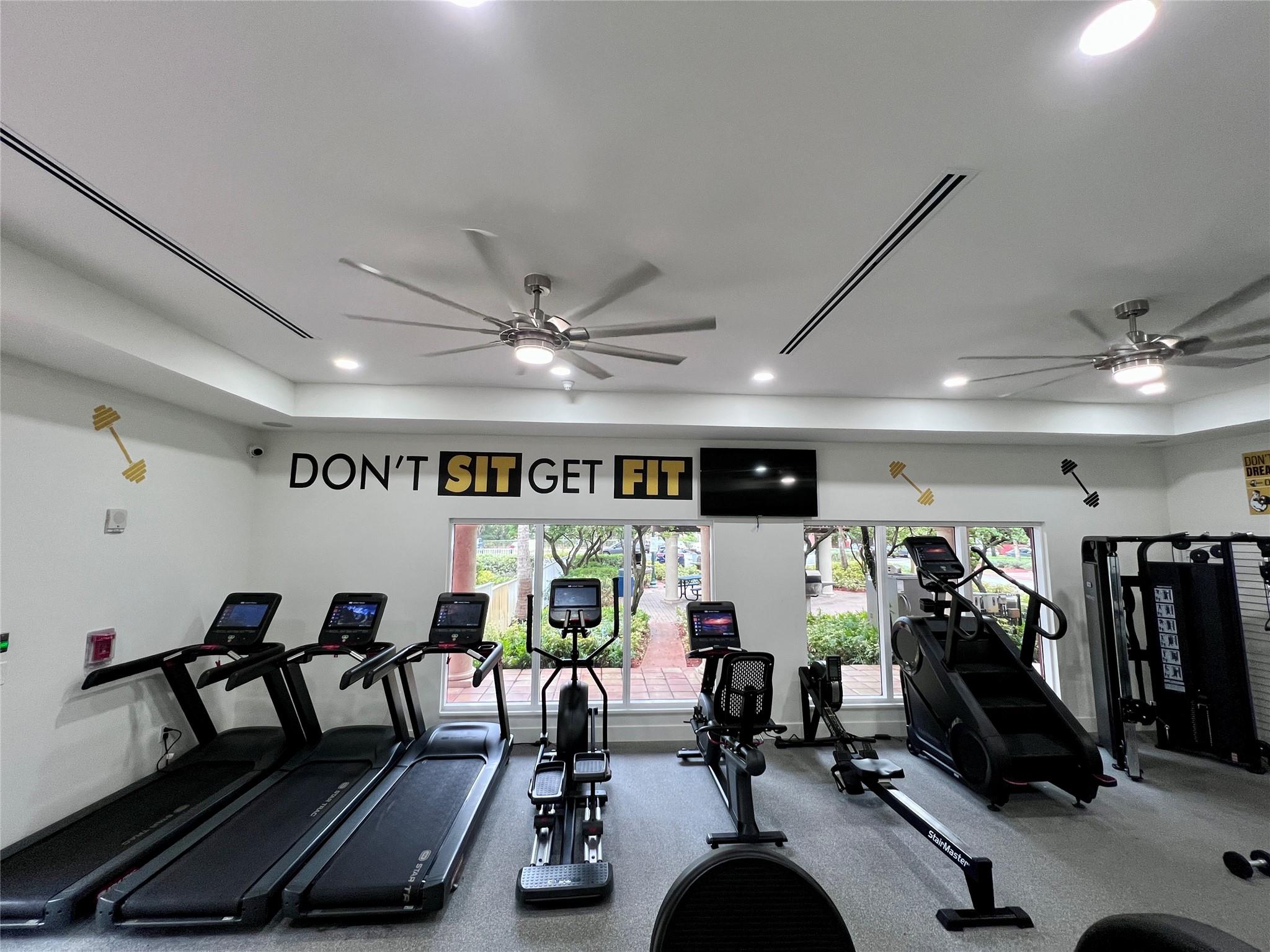 ROYAL PALMS - Residential Lease