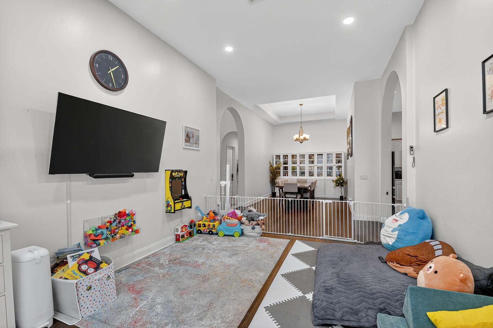 RENAISSANCE SEC 7 - Residential