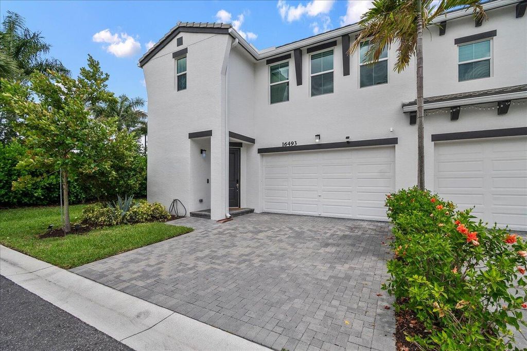 Photo of 16493 Helix Court, Westlake, FL 33470 (MLS # B26033738)