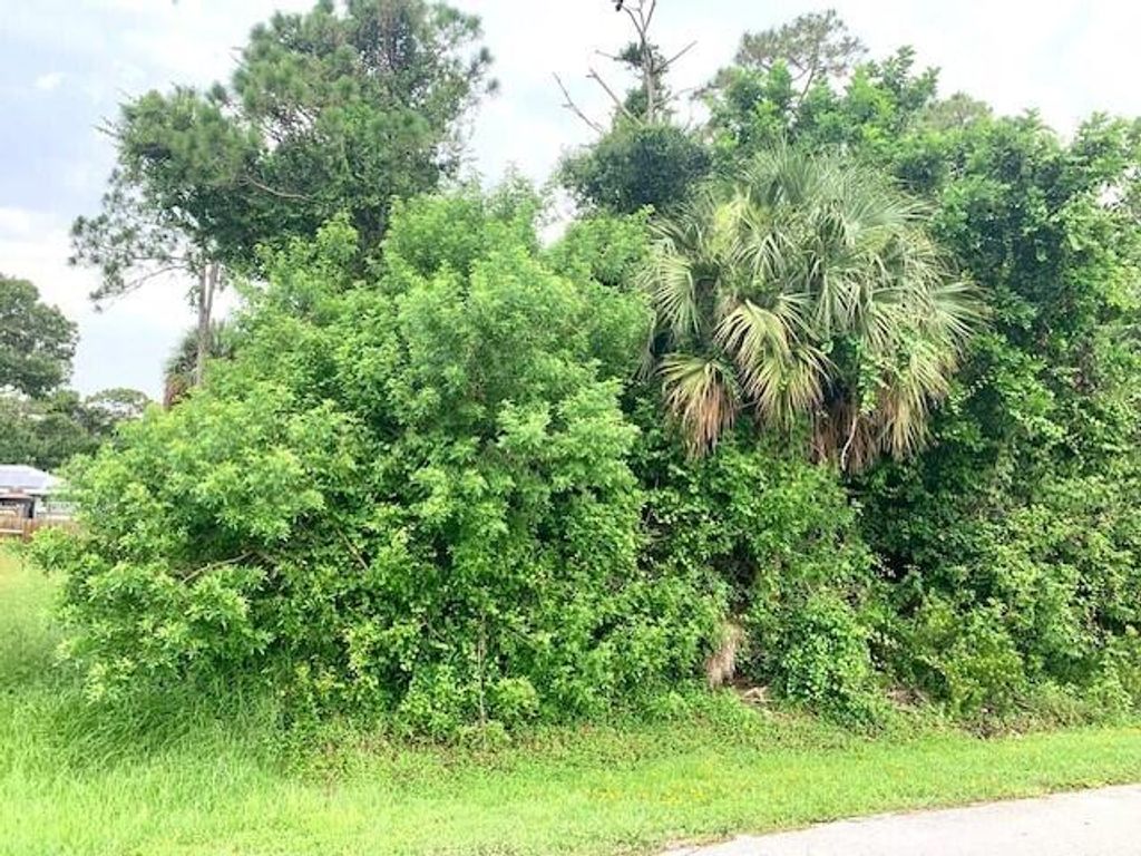 Photo of Xxx Myrtle Drive, Fort Pierce, FL 34945 (MLS # R11002050)
