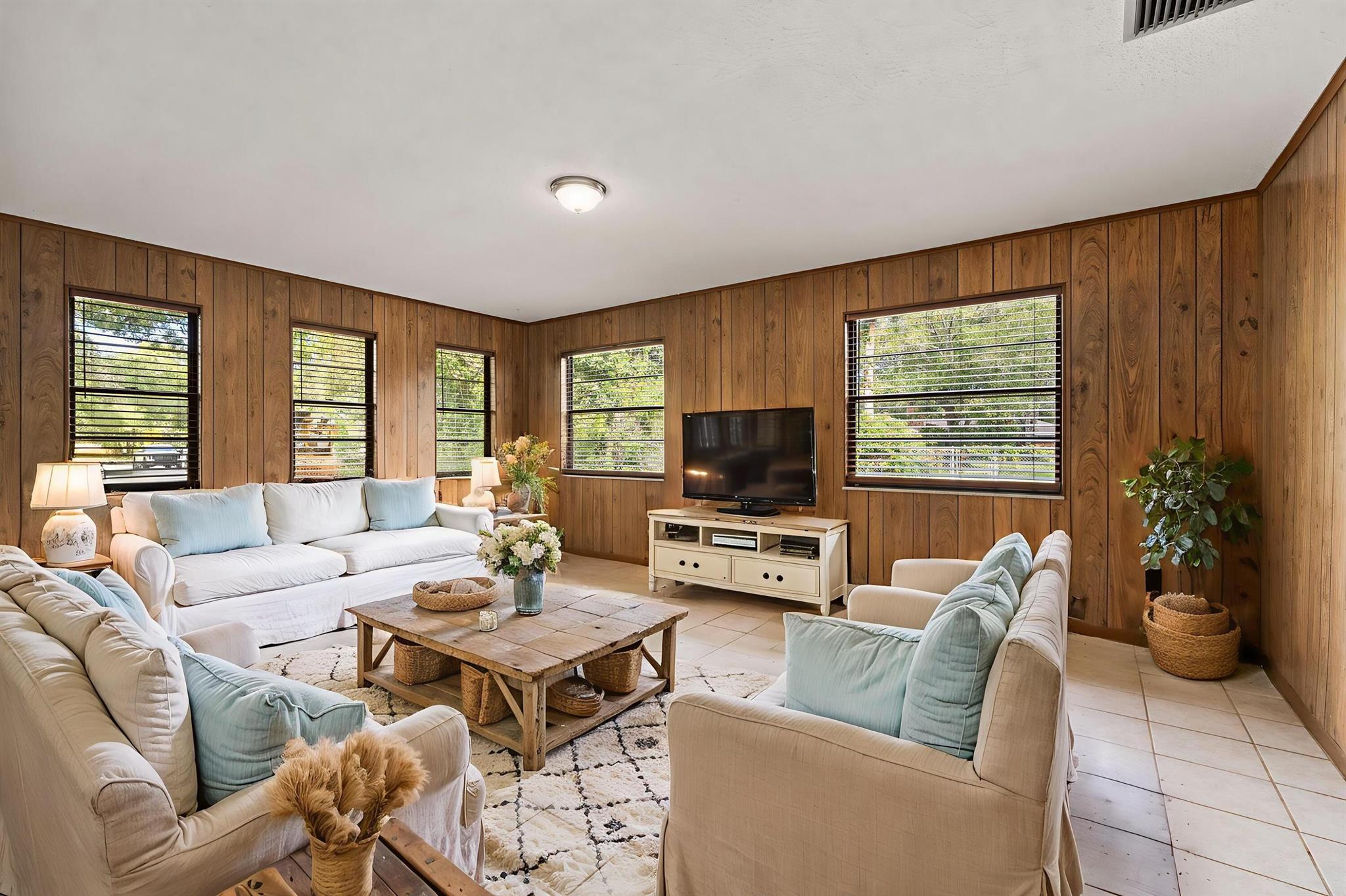 INDIAN RIVER ESTATES UNIT - Residential