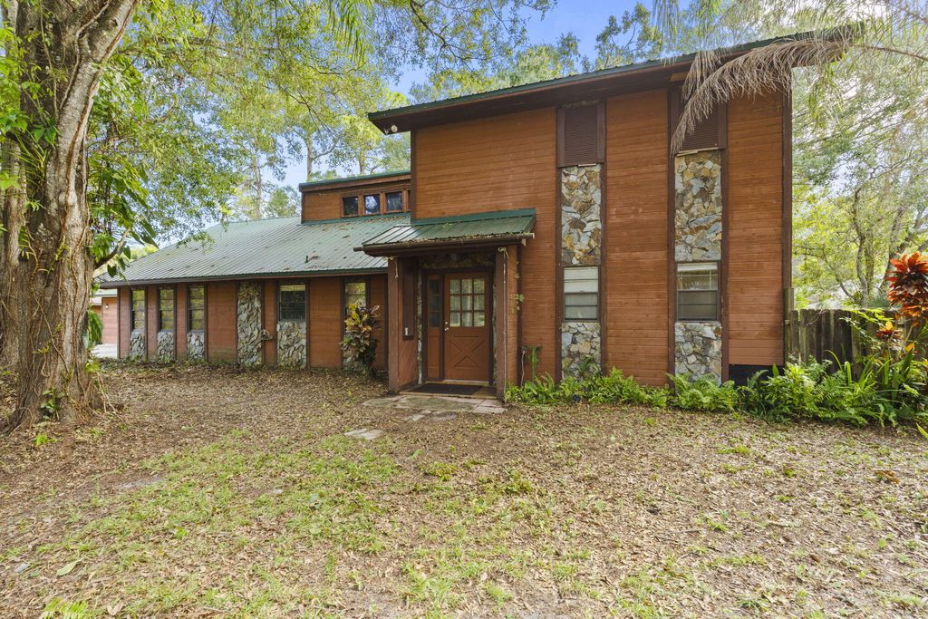 Photo of 5210 Buchanan Drive, Fort Pierce, FL 34982 (MLS # R11139650)