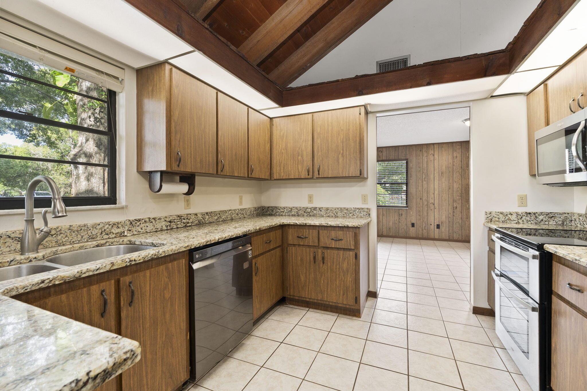 INDIAN RIVER ESTATES UNIT - Residential