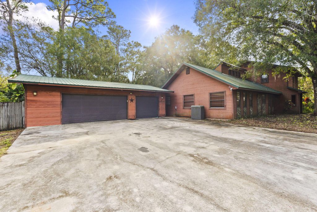 Photo of 5210 Buchanan Drive, Fort Pierce, FL 34982 (MLS # R11139650)