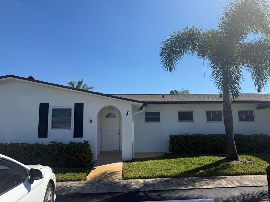 Beautifully updated 1-bedroom, 1-bath villa located in the active 55+ community of Cresthaven Villas. This bright and welcoming home features a comfortable layout with an enclosed porch, perfect for relaxing. Several recent upgrades give it a fresh, modern feel. Conveniently situated in the heart of Palm Beach County, you're just minutes from shopping, dining, and Palm Beach International Airport. Enjoy the community clubhouse, fitness room, heated pool, and beautifully maintained grounds. Move-in ready and priced to sell--come see it today!