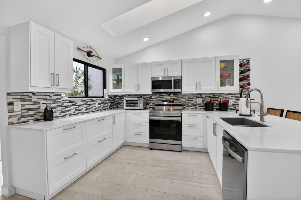 Photo of 7368 Woodmont Court, Boca Raton, FL 33434 (MLS # B26024192)