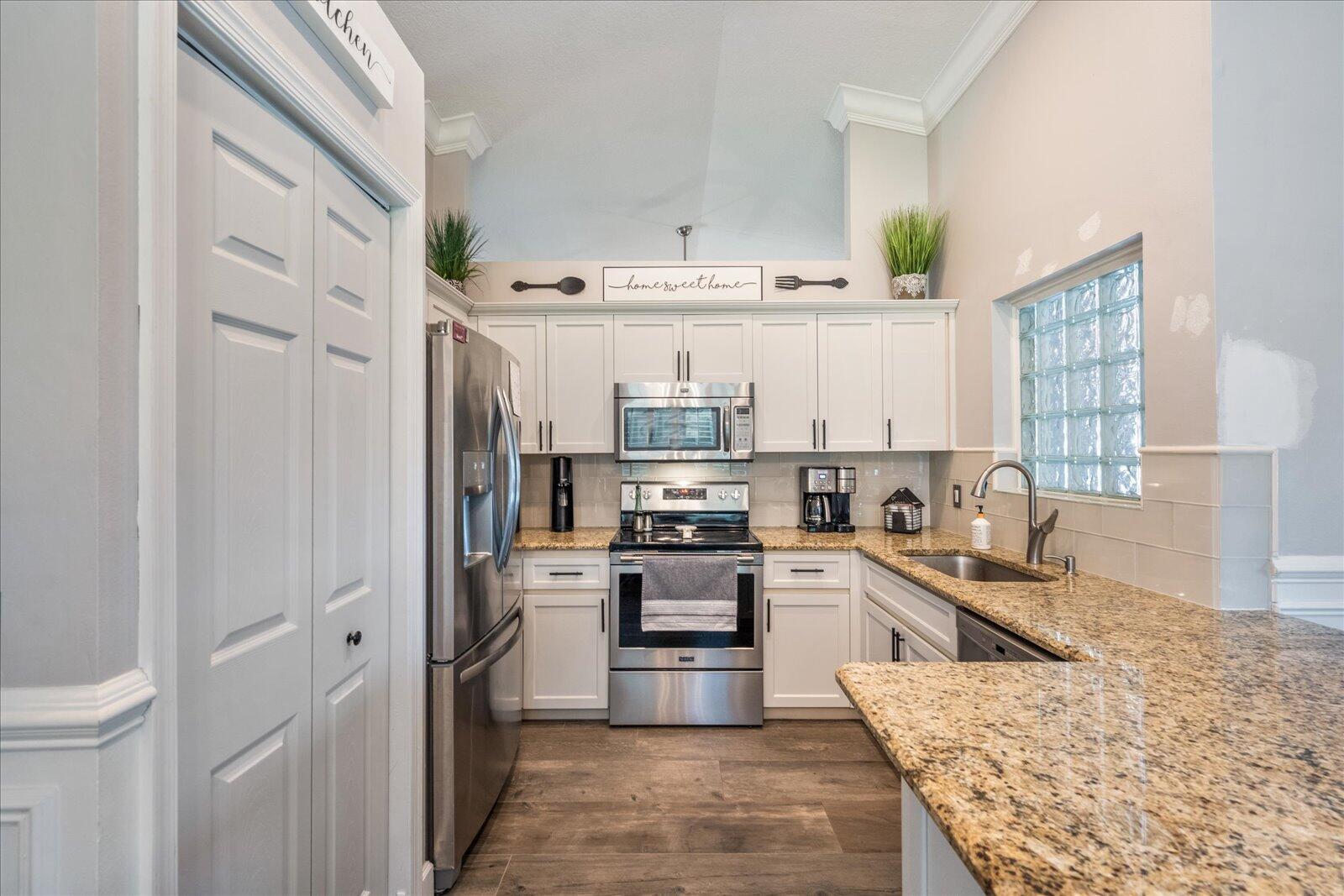 SUGAR POND MANOR OF WELLI - Residential Lease