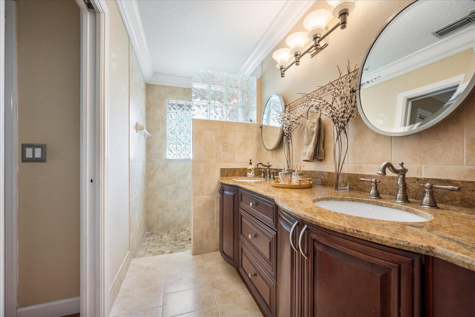 SUGAR POND MANOR OF WELLI - Residential Lease