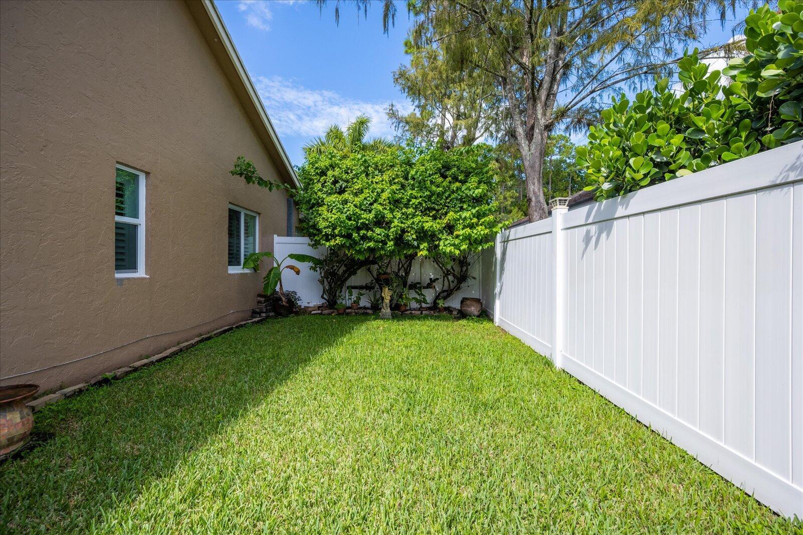 SUGAR POND MANOR OF WELLI - Residential Lease