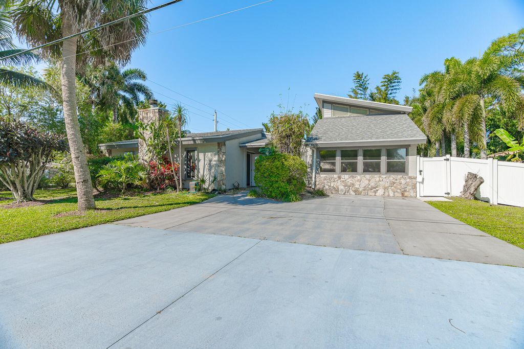 Photo of 6109 Cassia Drive, Fort Pierce, FL 34982 (MLS # R11054346)