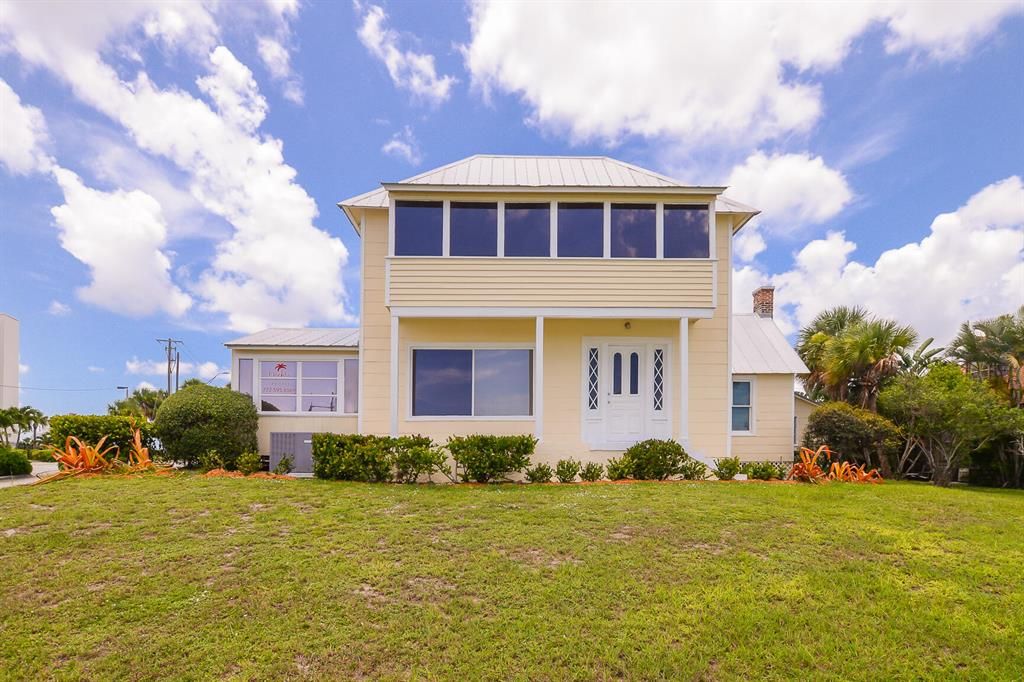 Photo of 326 S 2nd S Street, Fort Pierce, FL 34950 (MLS # R10767823)