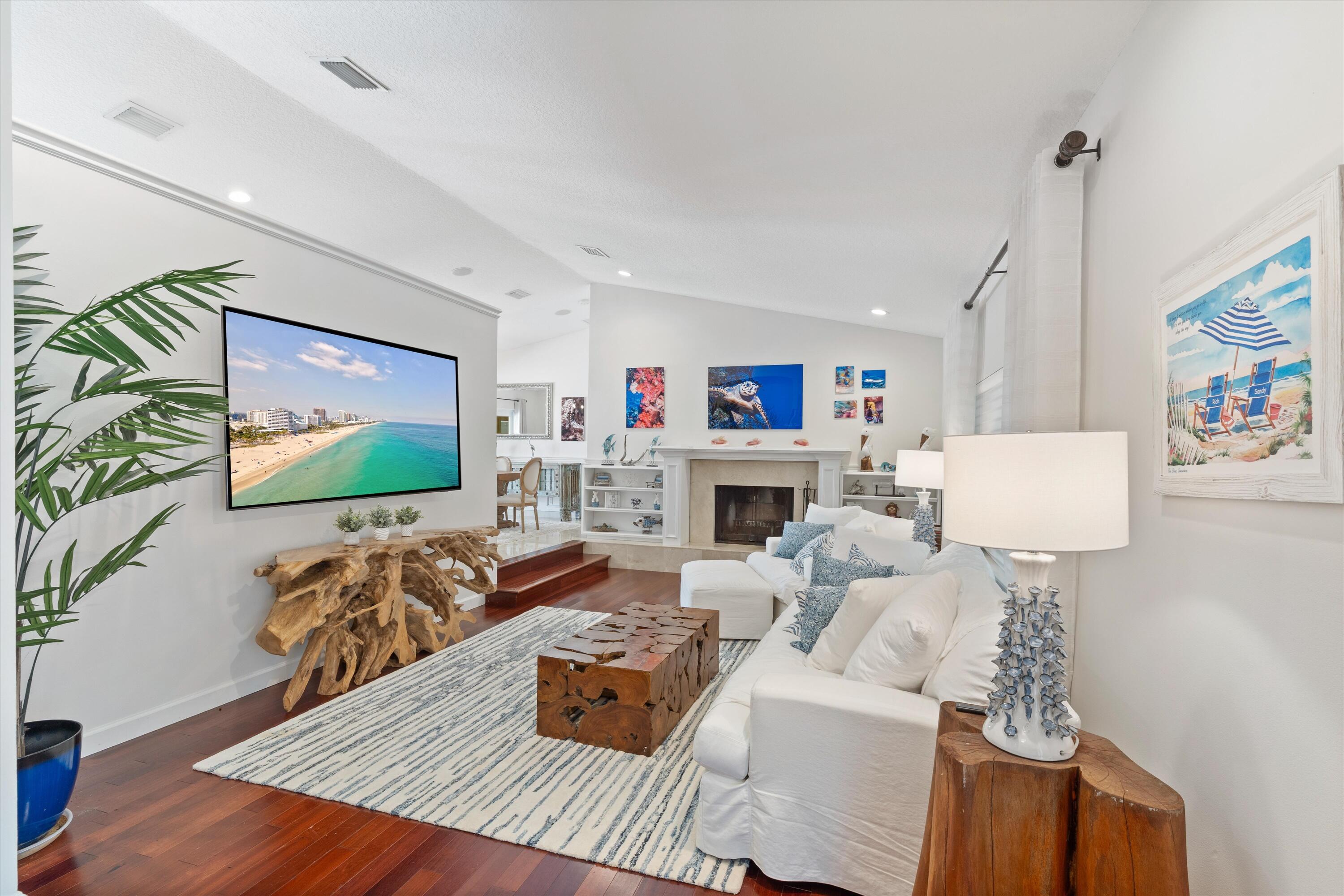 BOCA BAY COLONY - Residential