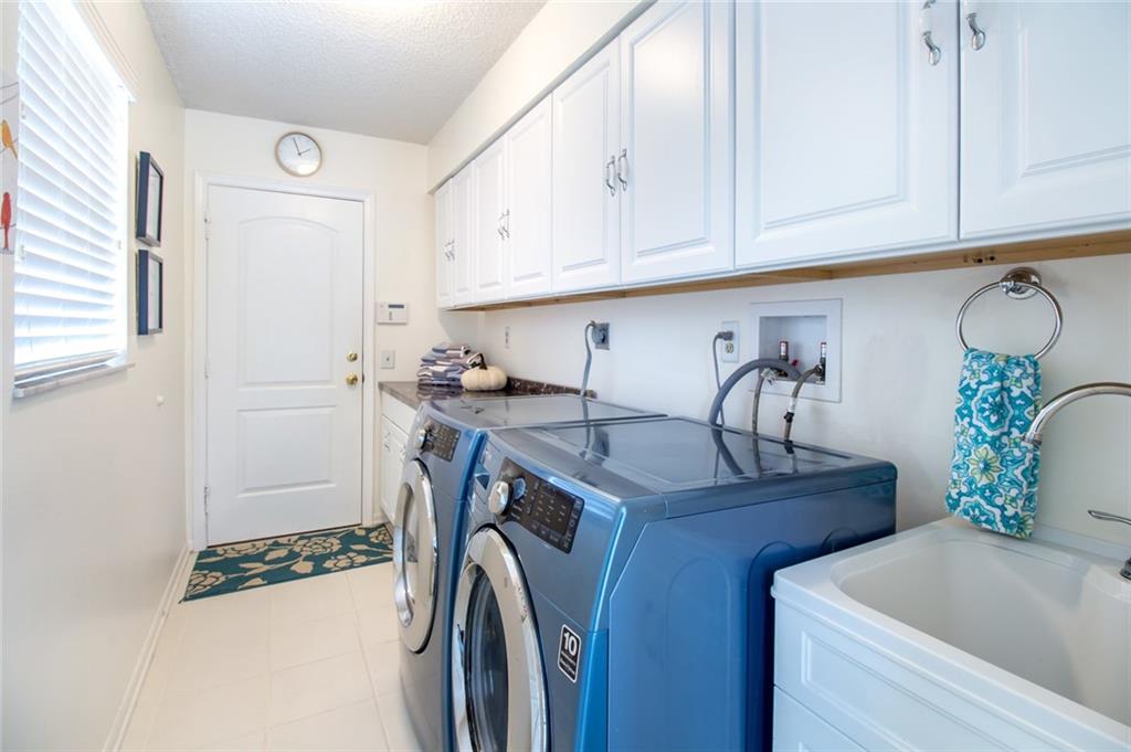 Maplewood 80-37 B - Residential