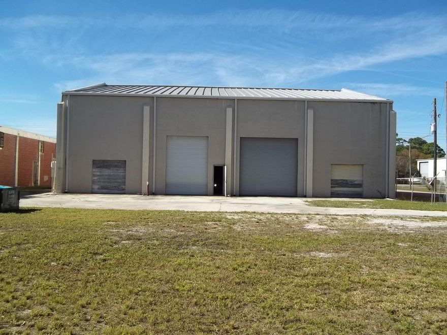 Office & Warehouse space, close to HWY 95.  3000 sq ft warehouse space with two 14 ft access doors, plus 800 sq ft of AC office space.  Additional 3000 sq ft of mezzanine space available, as well as fenced yard space.  FPL three phase power available. Great location for the business trades like plumbing, electrical, door & window installers, roofers, security contractors, etc.
