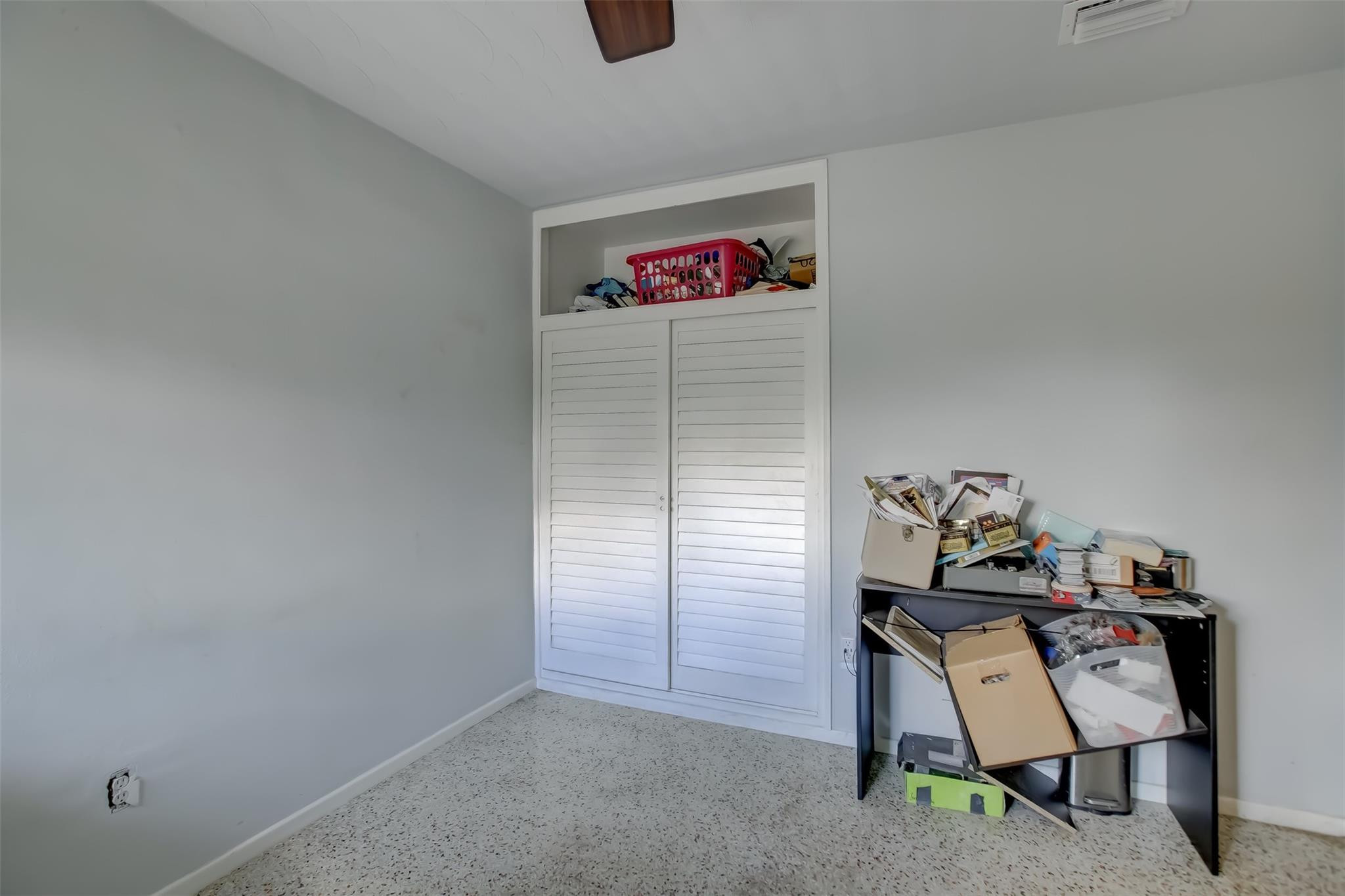 Cresthaven 11 53-41 B - Residential Lease