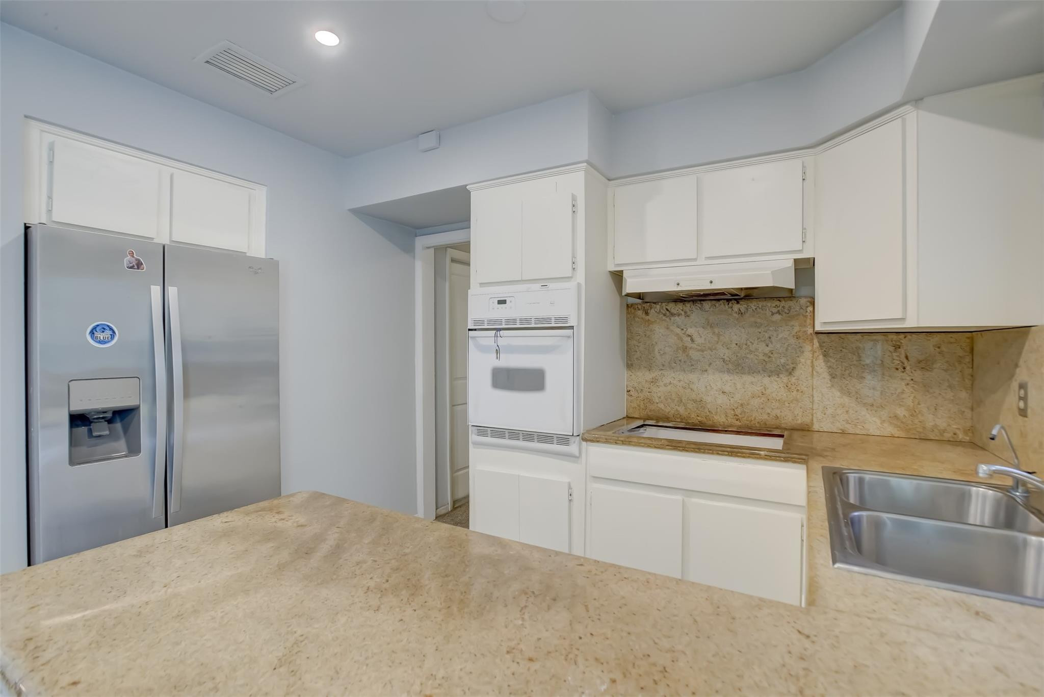 Cresthaven 11 53-41 B - Residential Lease