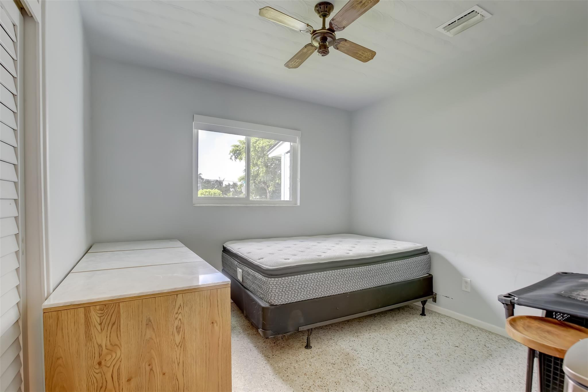 Cresthaven 11 53-41 B - Residential Lease