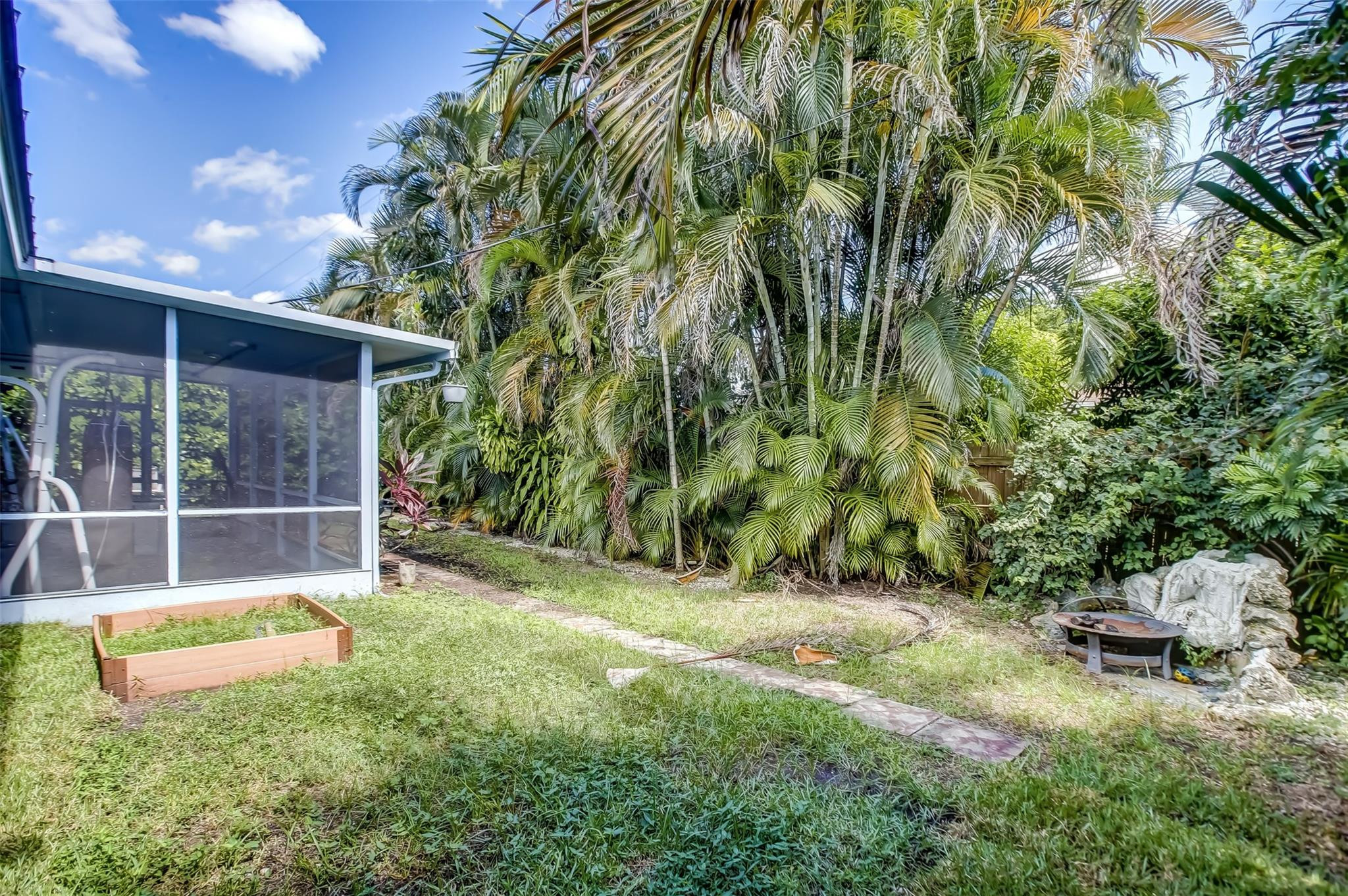 Cresthaven 11 53-41 B - Residential Lease