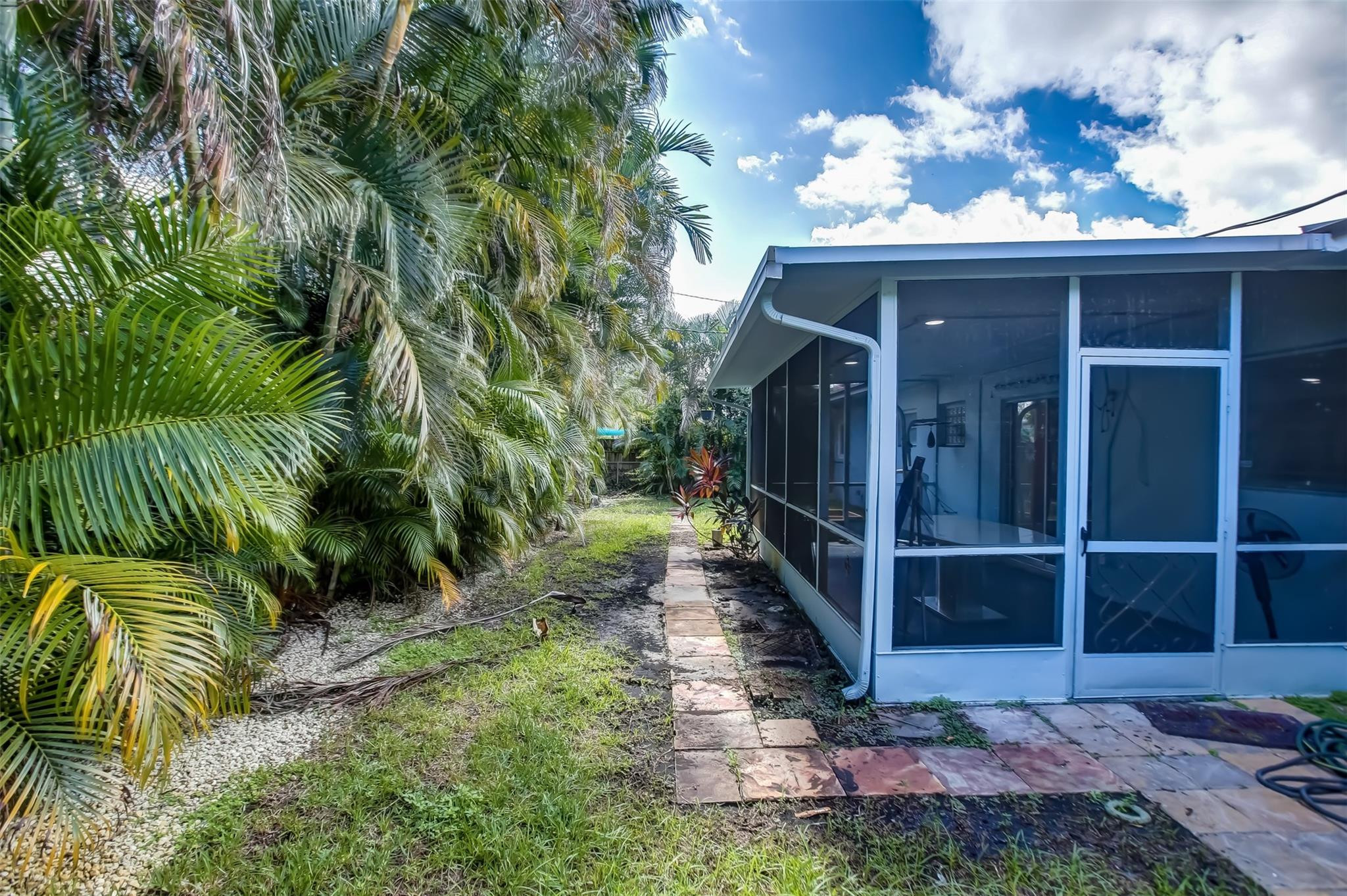 Cresthaven 11 53-41 B - Residential Lease